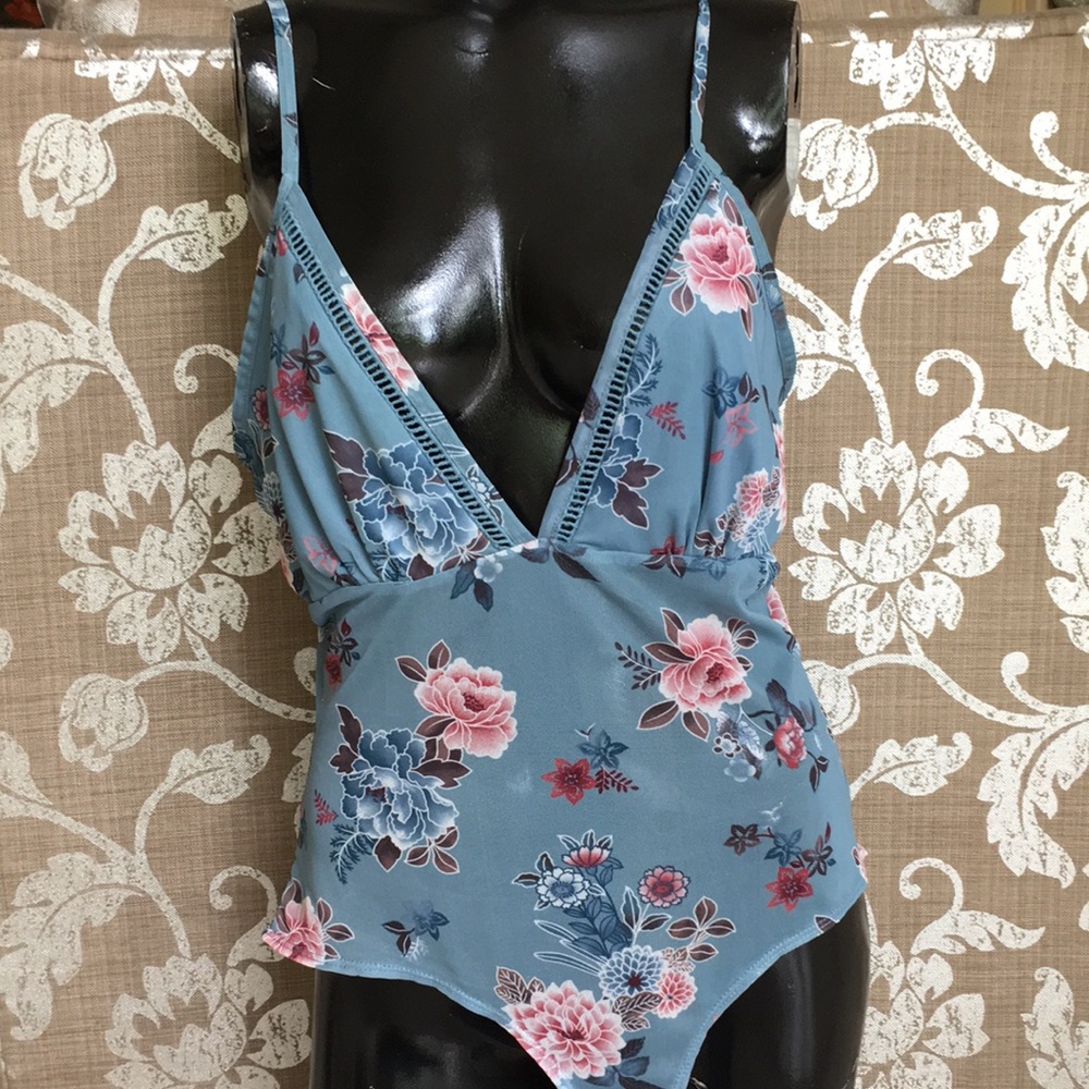 Pretty camisole - Picture 2 of 4